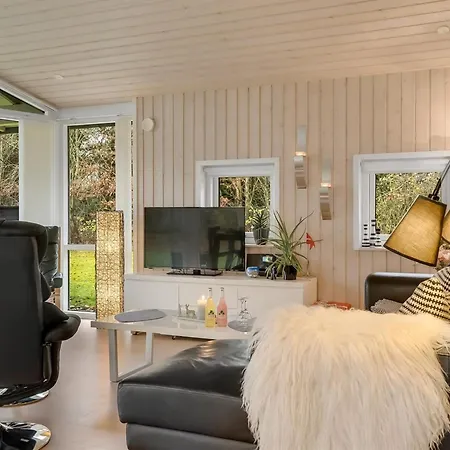 Hemfrith - 500m To The Fjord By Interhome *